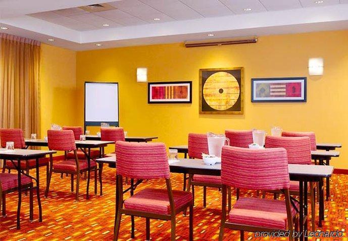 Courtyard Philadelphia/Langhorne Hotel Kinh doanh bức ảnh