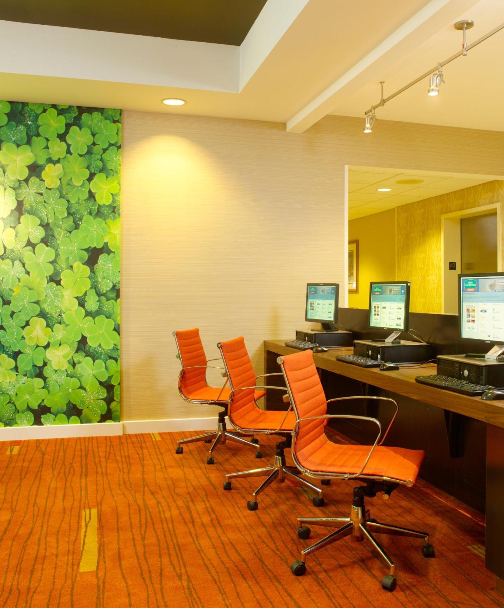 Courtyard Philadelphia/Langhorne Hotel Ngoại thất bức ảnh