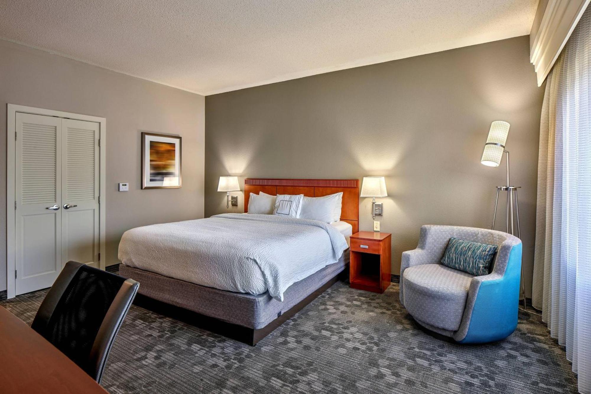 Courtyard Philadelphia/Langhorne Hotel Ngoại thất bức ảnh