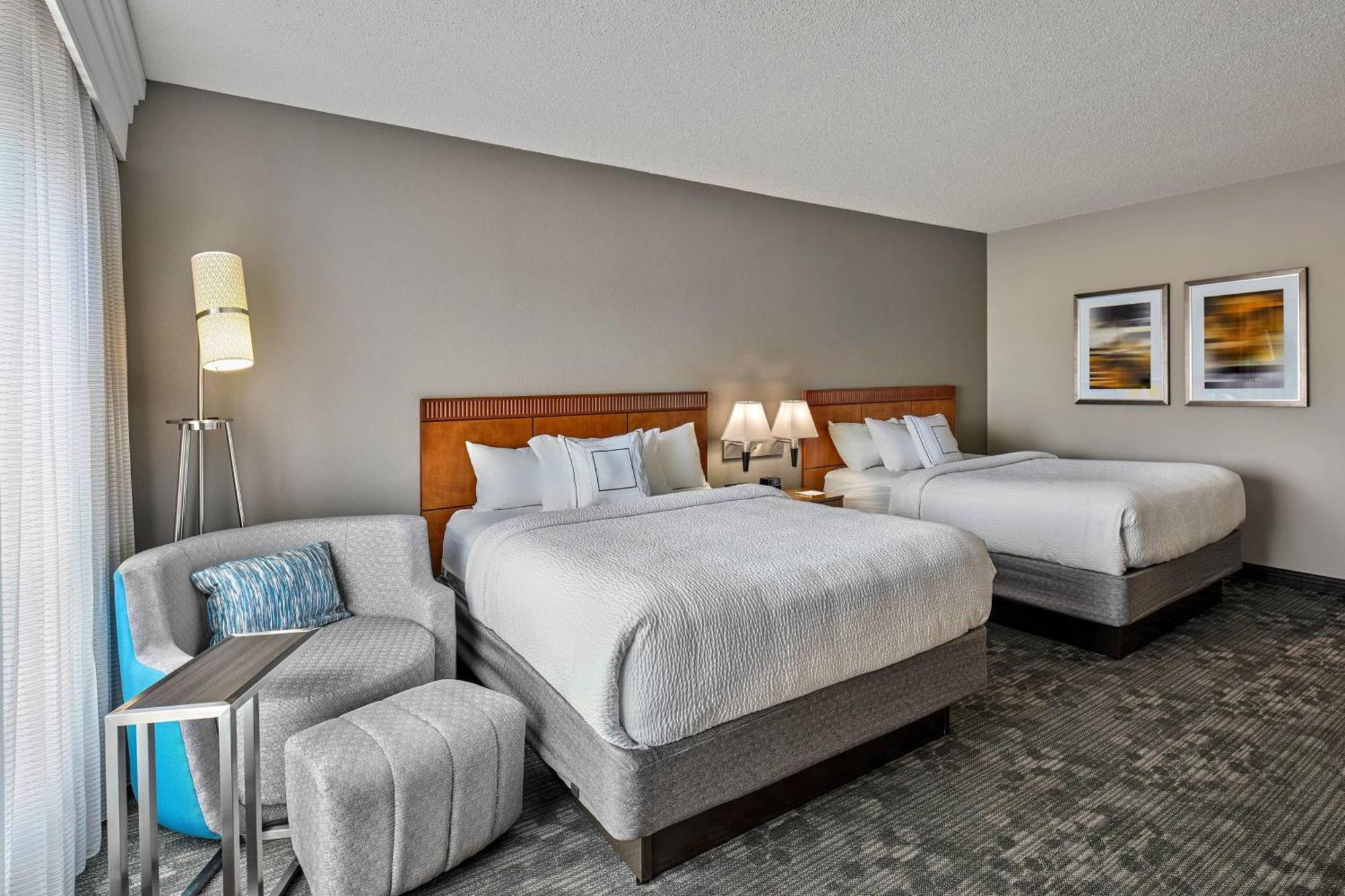 Courtyard Philadelphia/Langhorne Hotel Ngoại thất bức ảnh