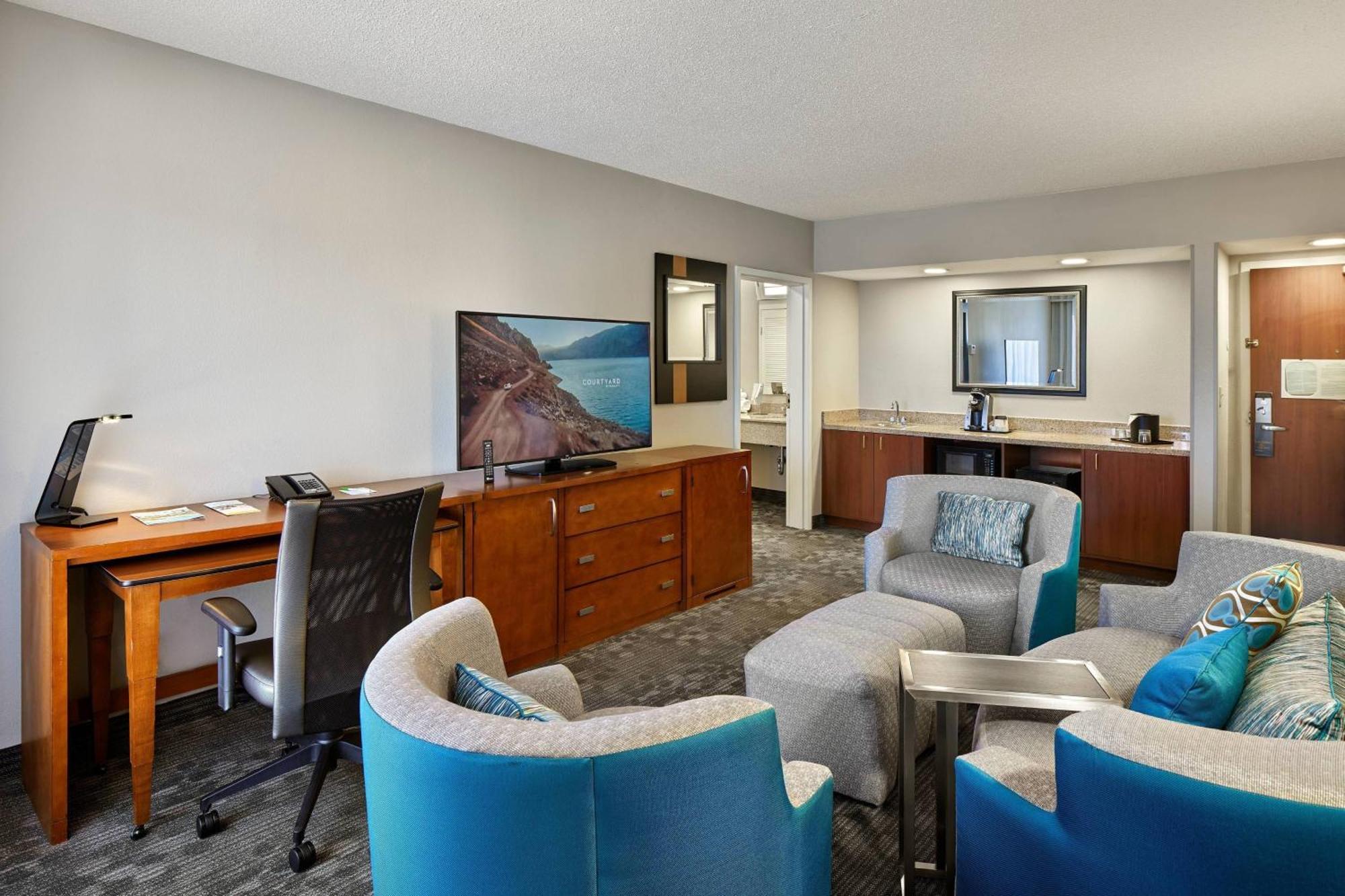 Courtyard Philadelphia/Langhorne Hotel Ngoại thất bức ảnh