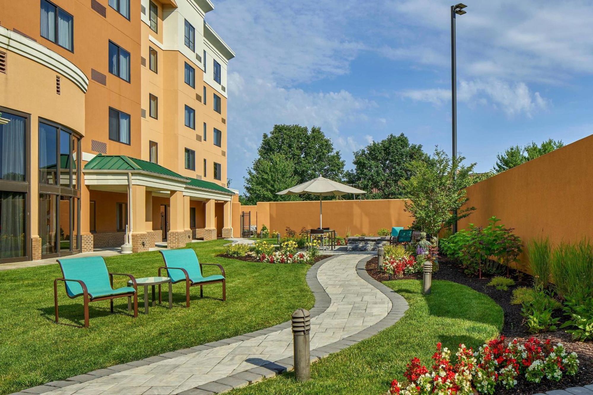 Courtyard Philadelphia/Langhorne Hotel Ngoại thất bức ảnh
