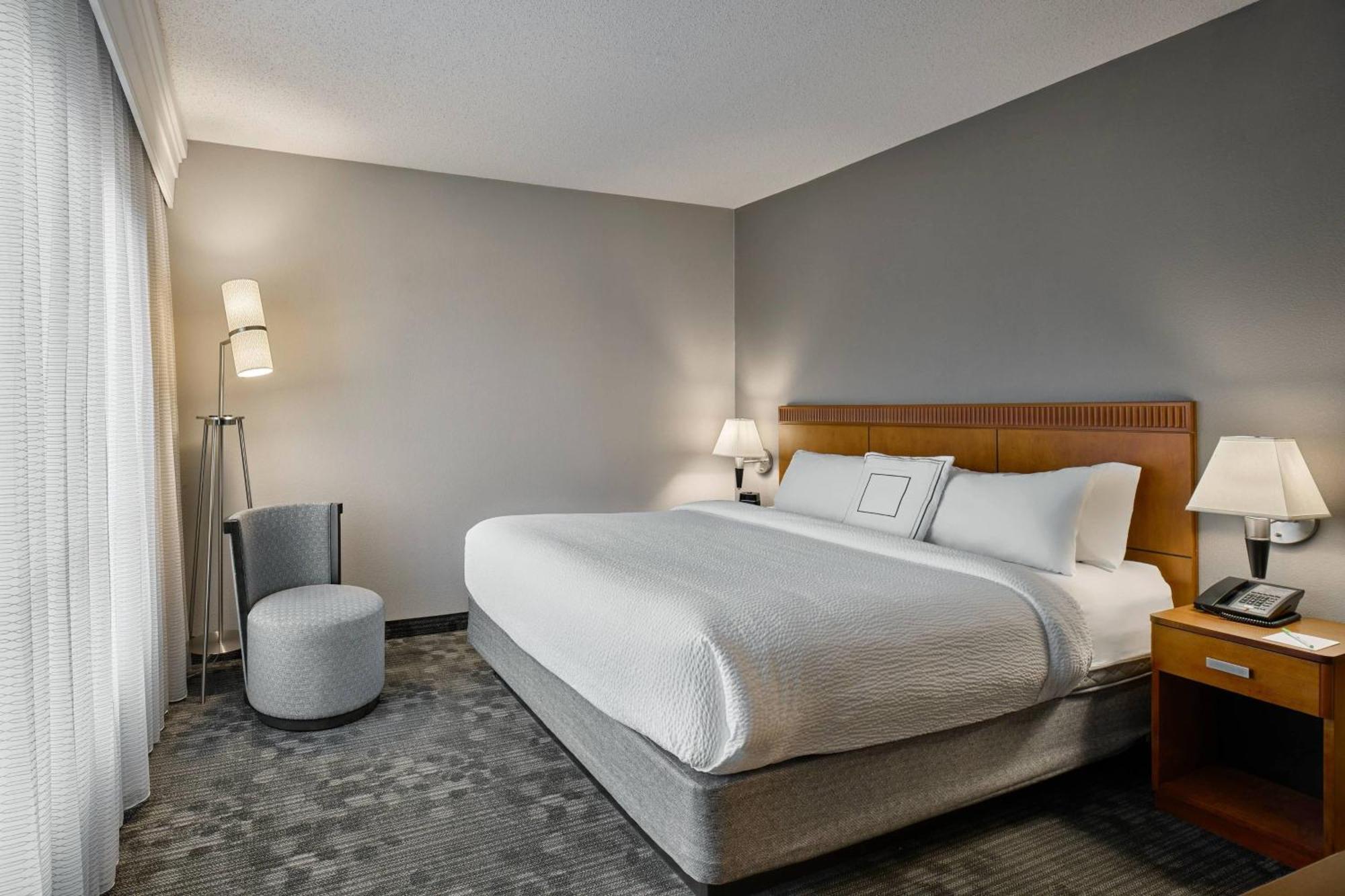 Courtyard Philadelphia/Langhorne Hotel Ngoại thất bức ảnh